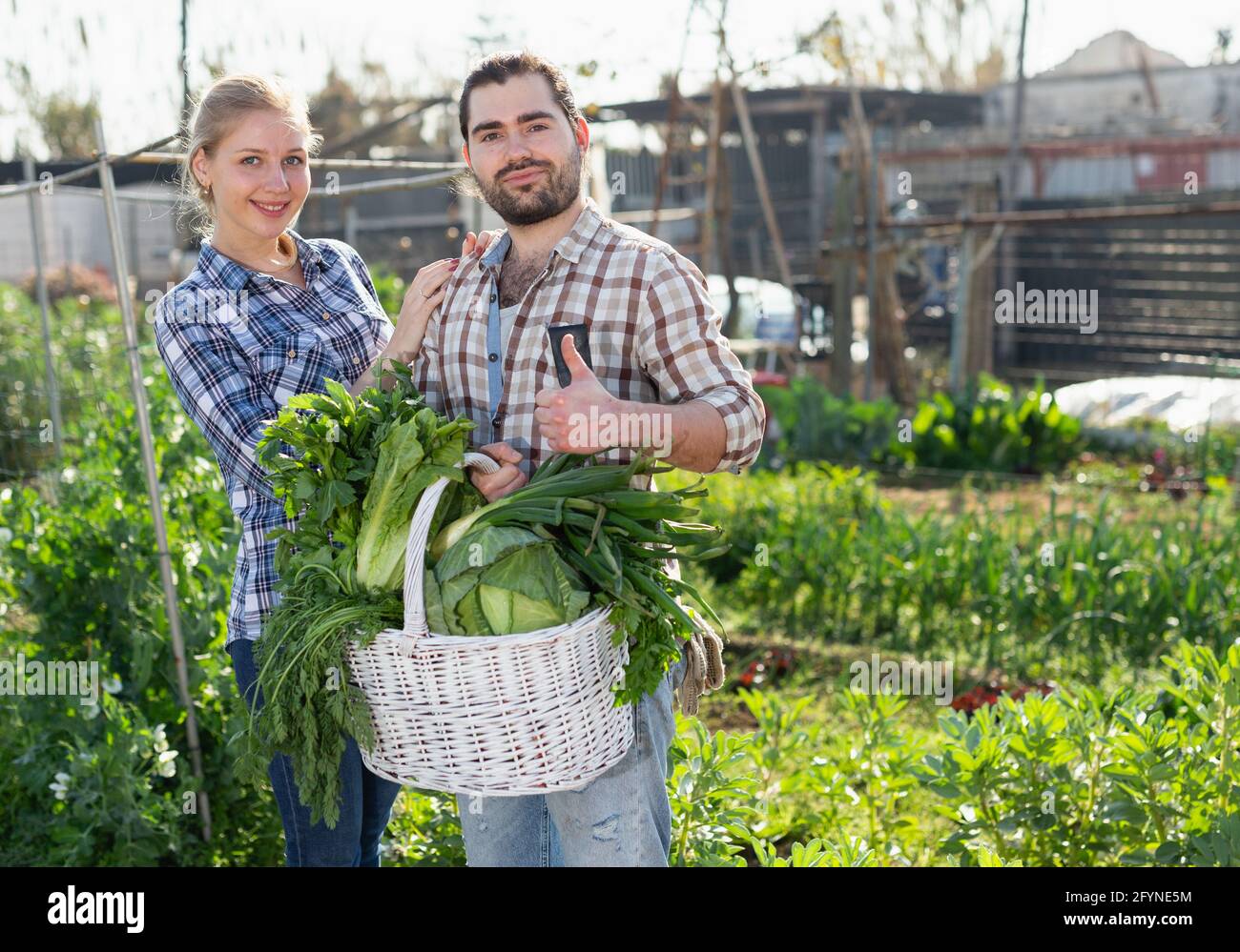 amateury man and waman