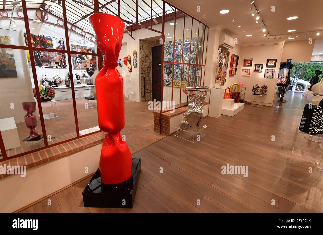 Illustrations of Saint Tropez. Art Gallery Saint Tropez, southeastern