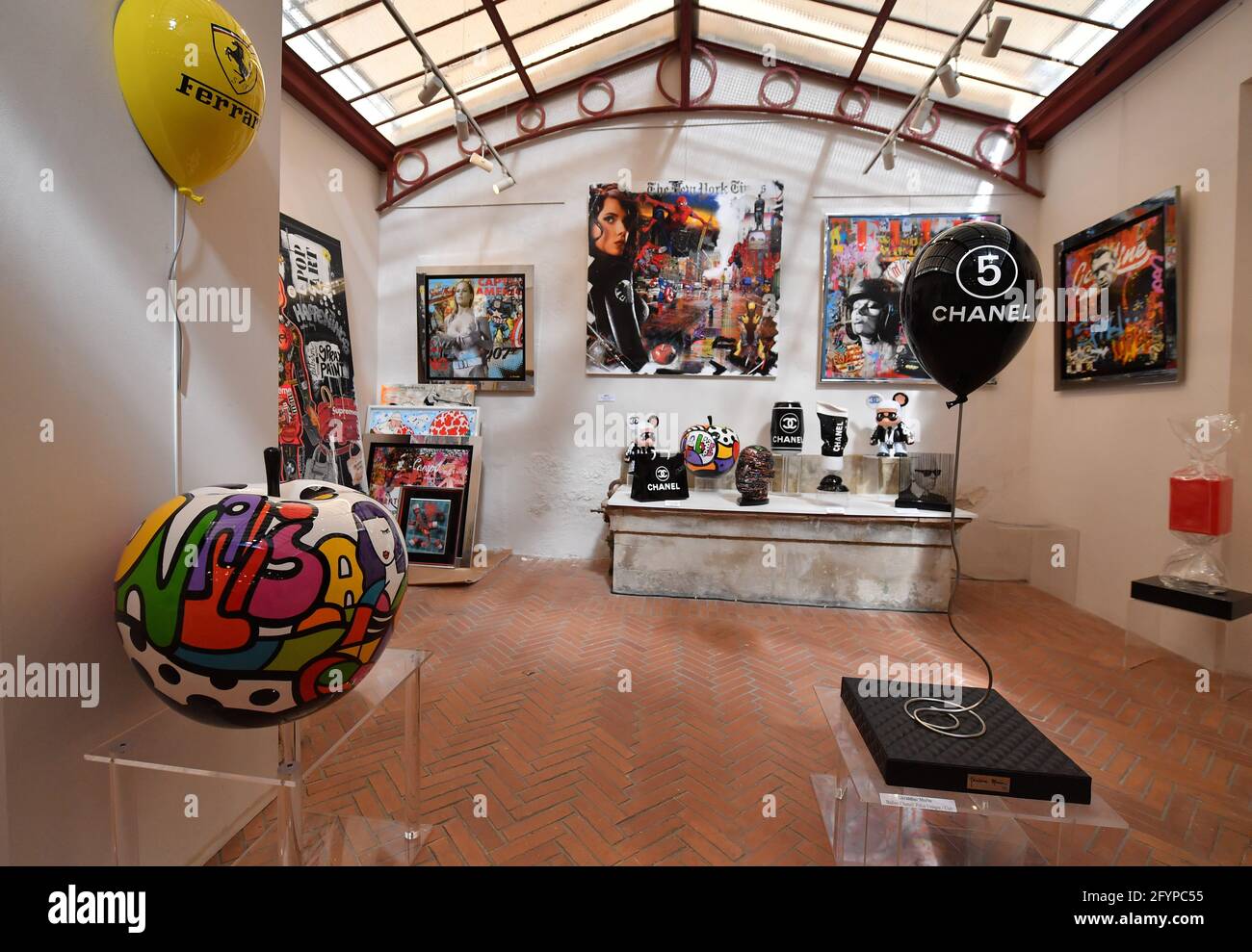 Illustrations of Saint Tropez. Art Gallery Saint Tropez, southeastern