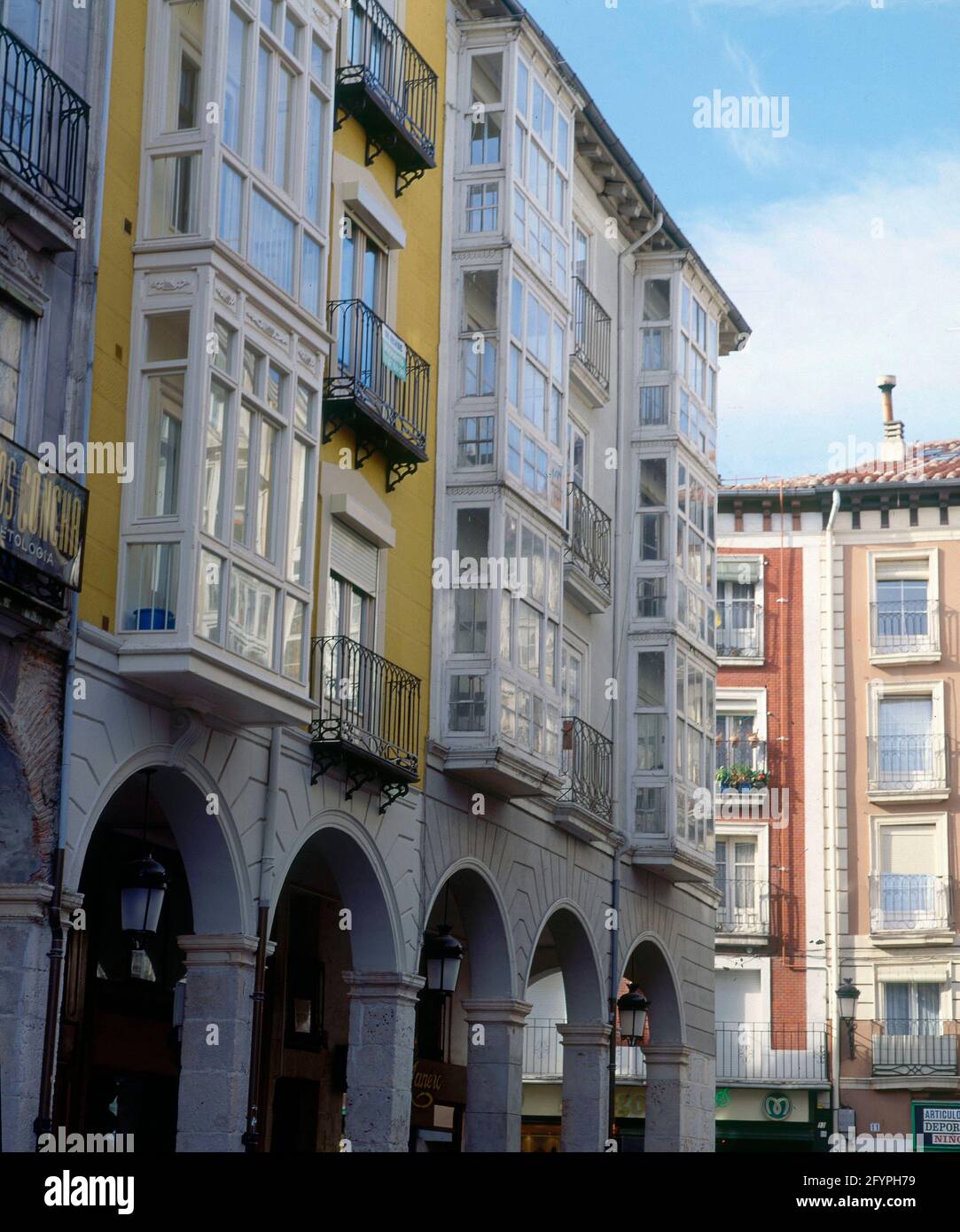 PLAZA MAYORCASAS CON PORTICOS. Location EXTERIOR. BURGOS. SPAIN Stock