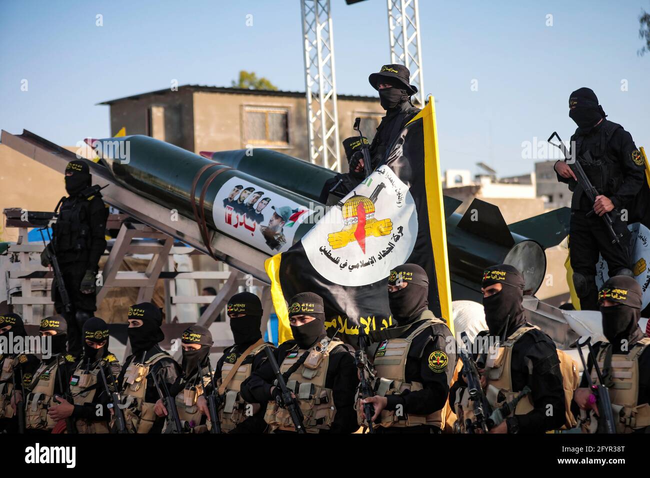 gaza-palestine-29th-may-2021-fighters-from-the-saraya-al-quds-brigades-the-armed-wing-of-the-palestinian-islamic-jihad-movement-with-bader-3-rockets-take-part-during-the-parade-on-the-streets-of-gaza-city-credit-sopa-images-limitedalamy-live-news-2FYR38T.jpg