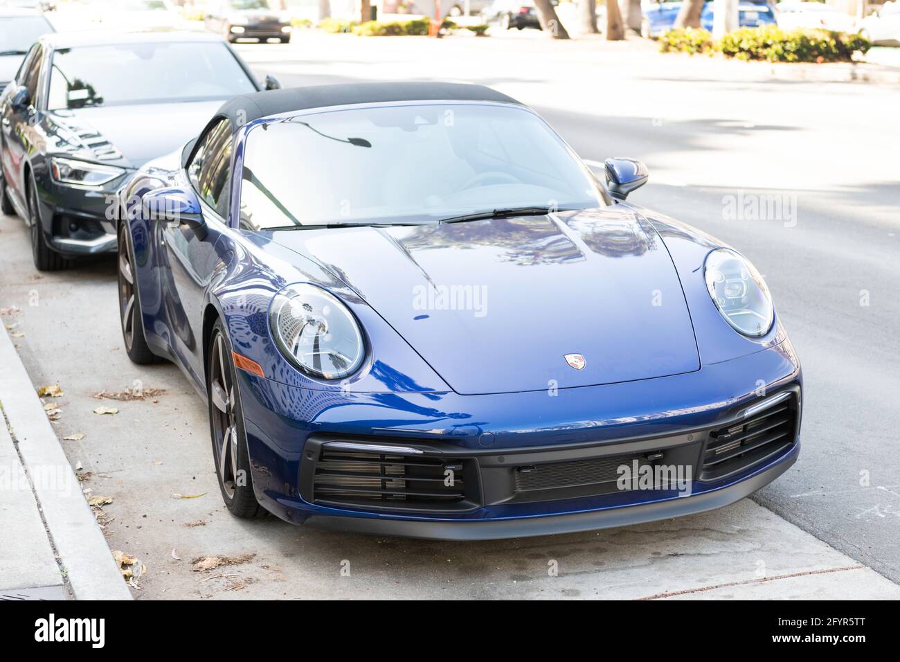 Long Beach, California USA - April 11, 2021: dark blue Porsche 911 Carrera cabriolet. front view Stock Photo - Alamy Long Beach, California USA - April 11, 2021: dark blue Porsche 911 Carrera cabriolet. front view Stock Photo - Alamy