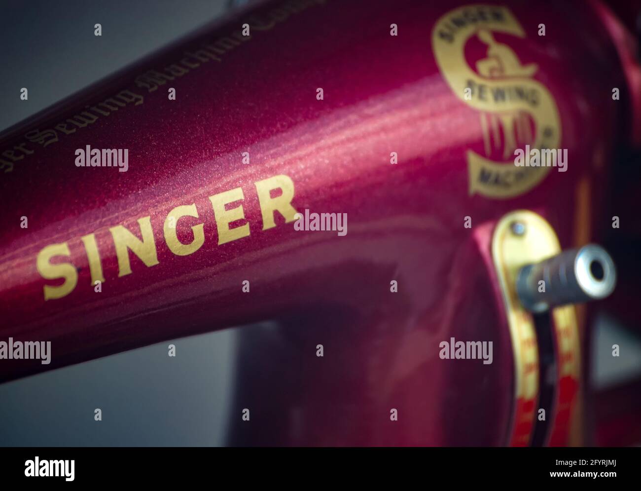 Singer sewing machine model 15 elegance hires stock photography and