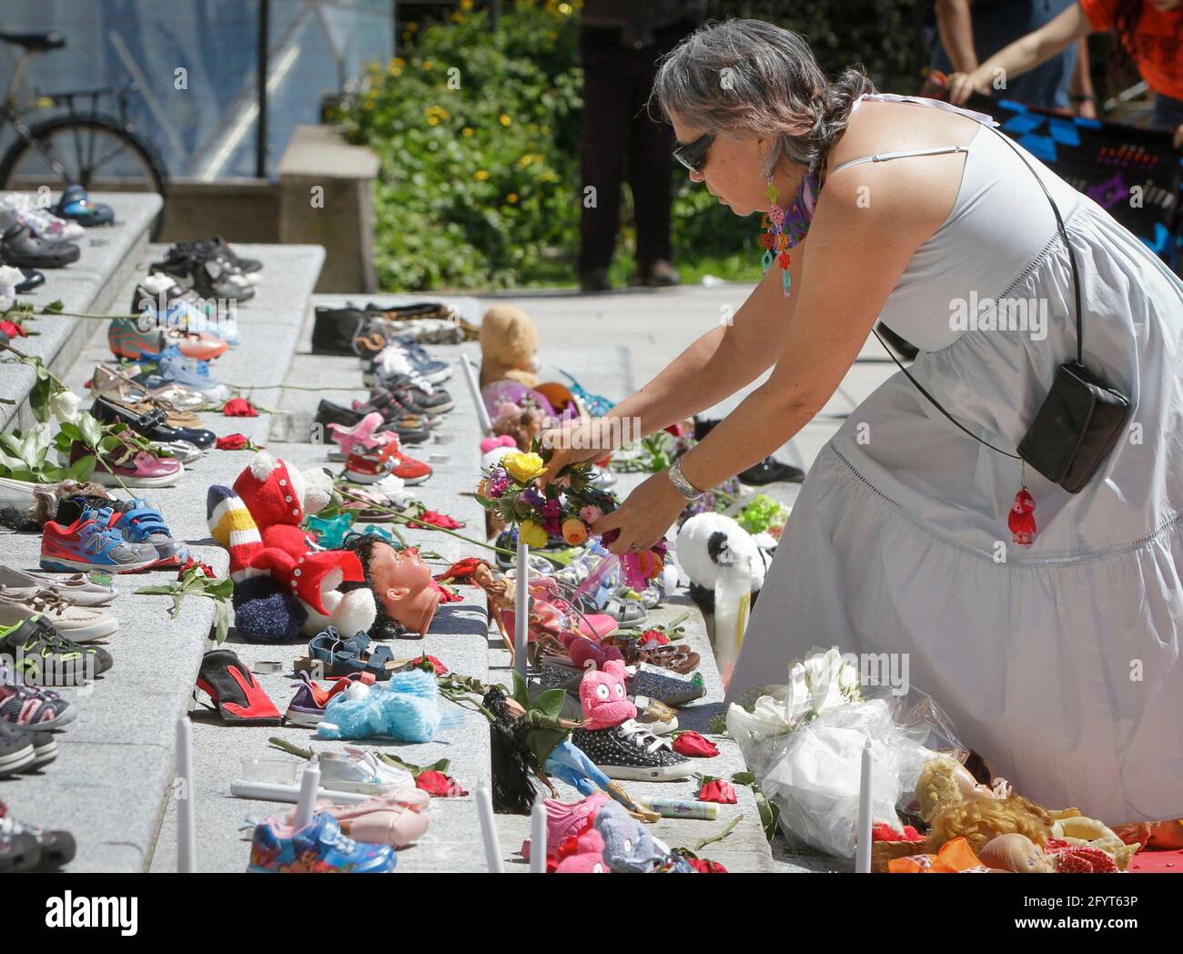 Indigenous art gallery children hi-res stock photography and images - Alamy