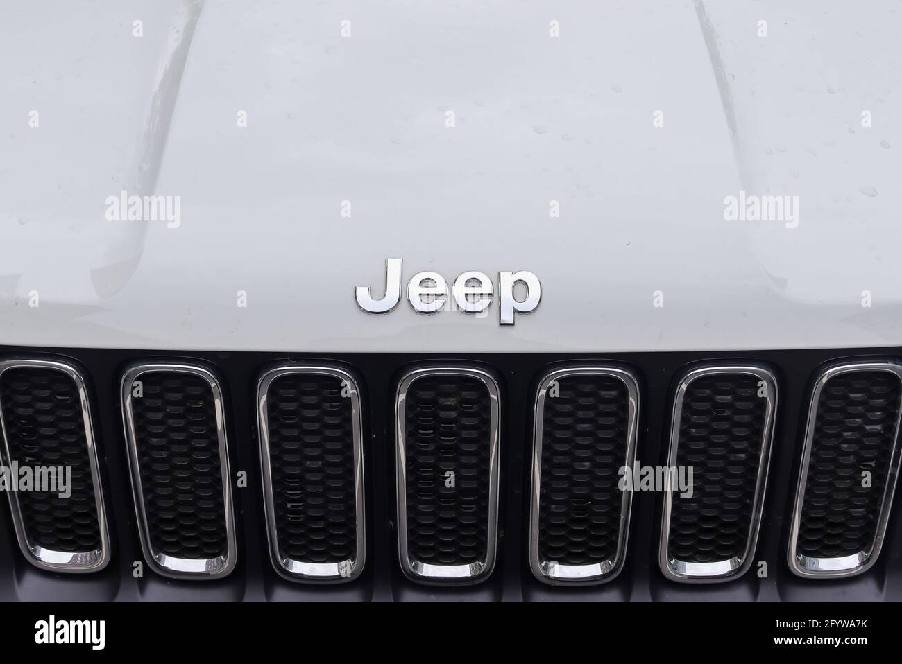 Closeup of the Jeep logo on a new car front Stock Photo - Alamy