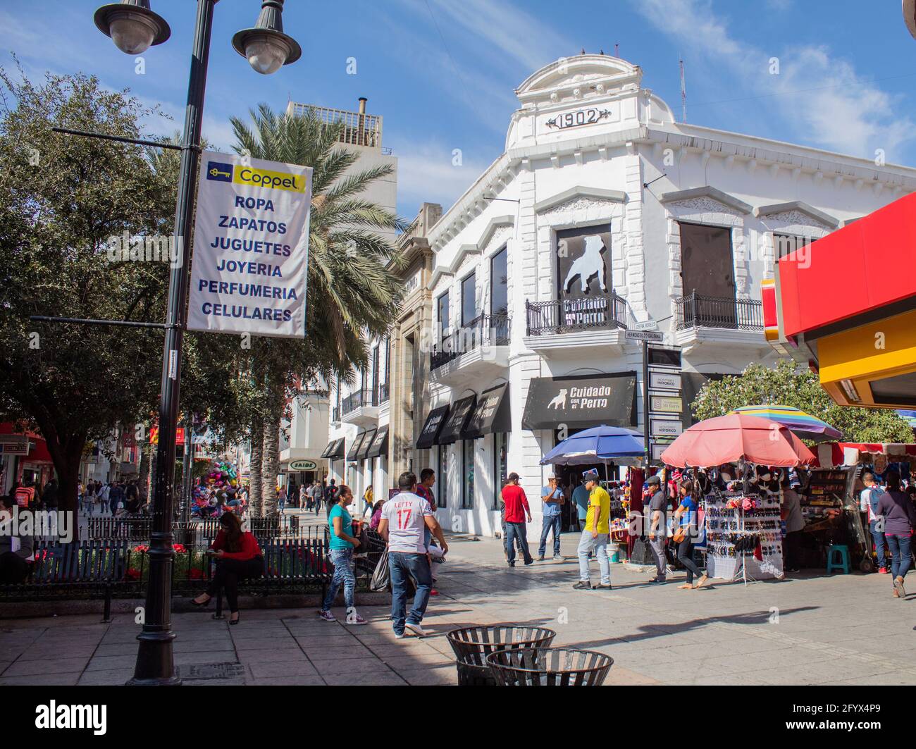 Monterrey, México. 12-06-2019. Daily life on Boulevard Jose Maria Morelos  Stock Photo - Alamy