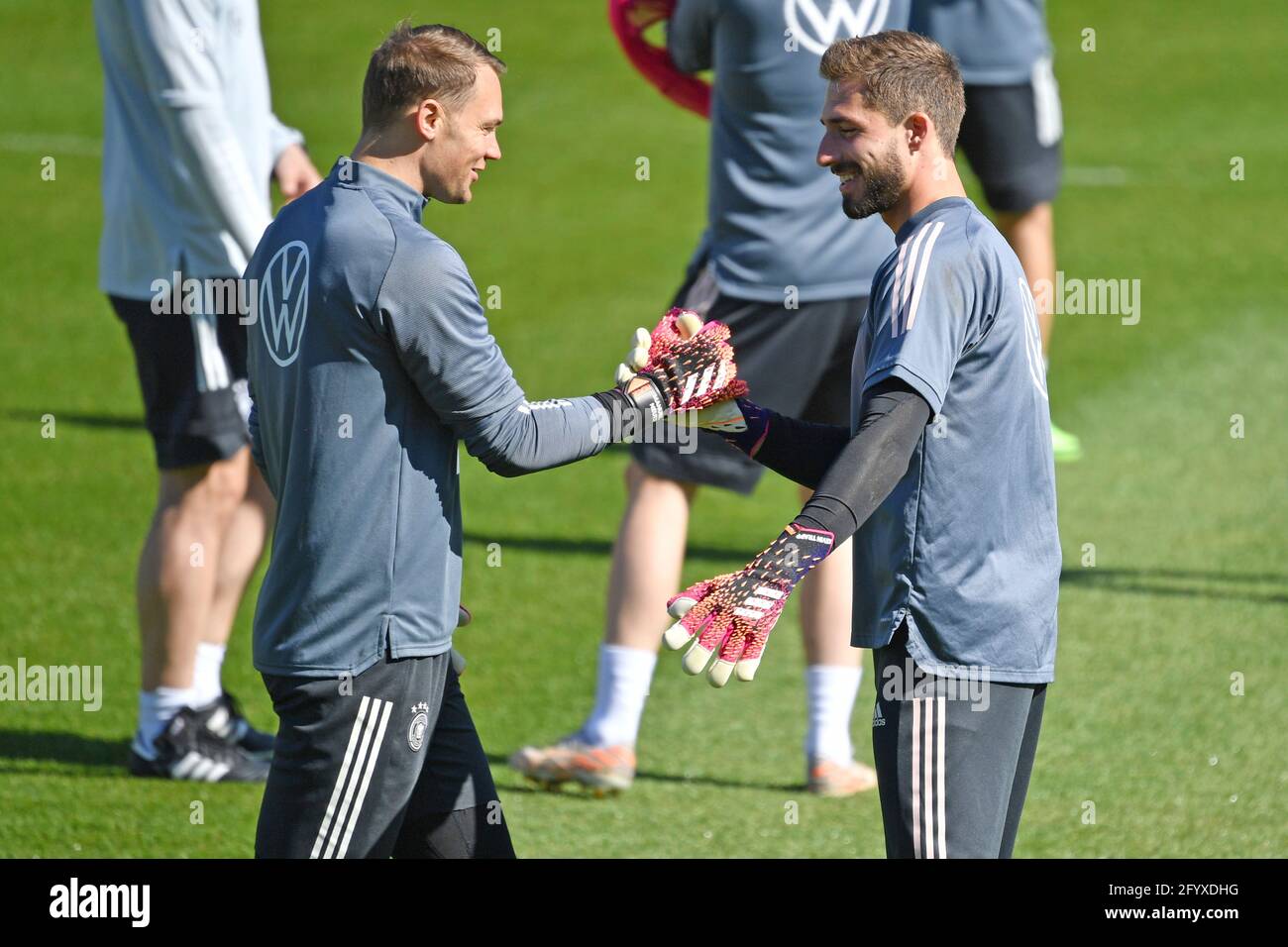 From left: Manuel NEUER (goalwart FC Bayern Munich) with Kevin TRAPP. Shake  hands. Training. German national soccer team, training camp in  Seefeld/Tyrol on May 30th, 2021 Stock Photo - Alamy