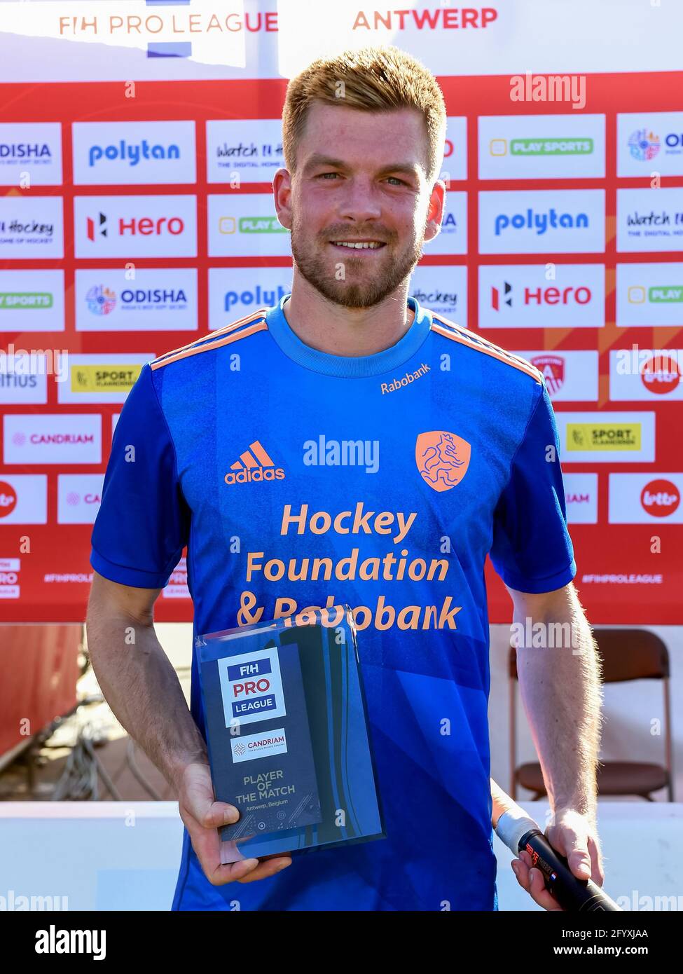 ANTWERP, BELGIUM - MAY 30: Thierry Brinkman of the Netherlands poses for a photo with the award for Player of the Match during the Mens FIH Pro League match between Belgium and Netherlands at Sportcentrum Wilrijkse on May 30, 2021 in Antwerp, Belgium (Photo by Philippe de Putter/Orange Pictures) Stock Photo
