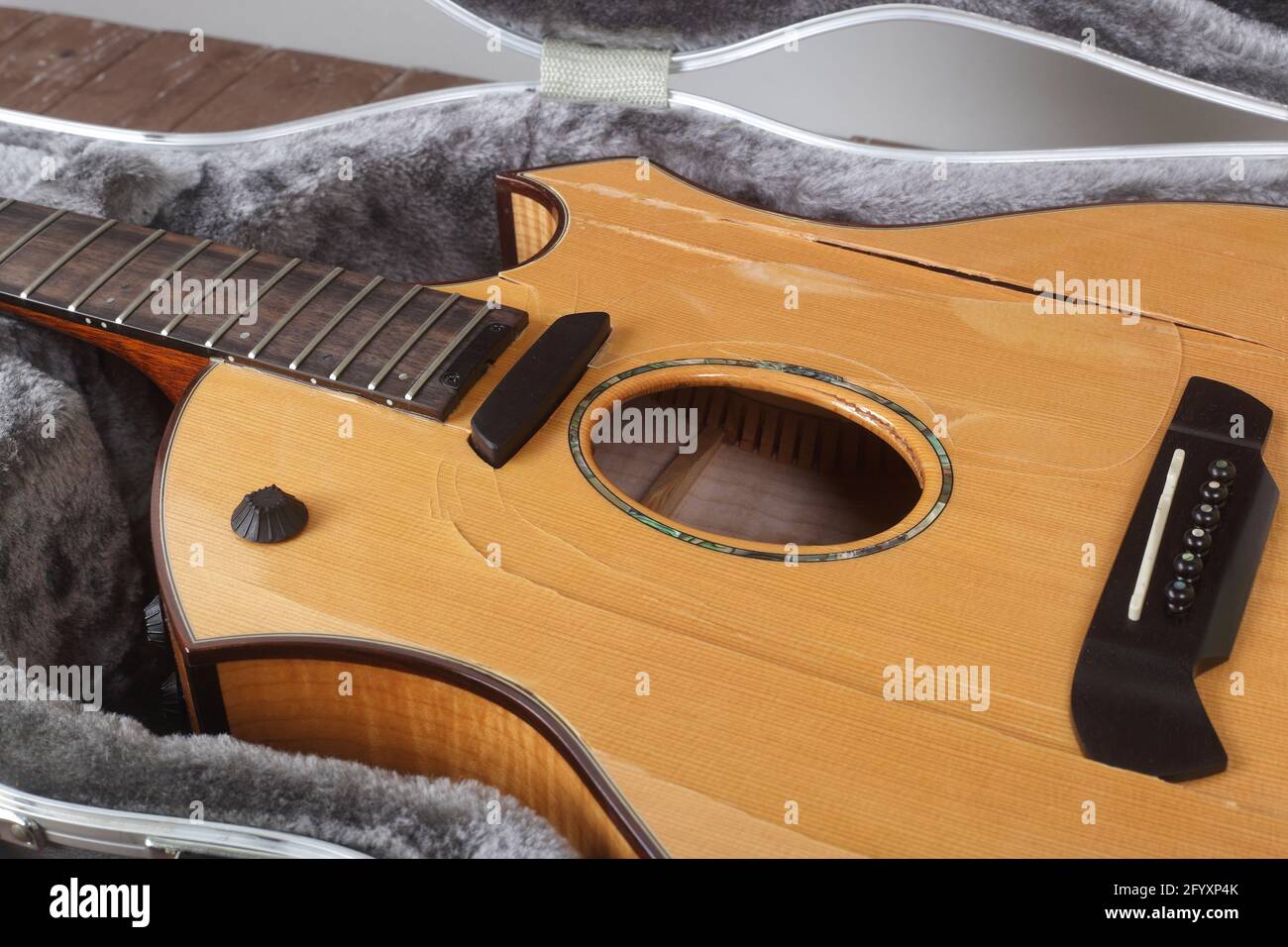 Guitar case detail hi-res stock photography and images - Alamy