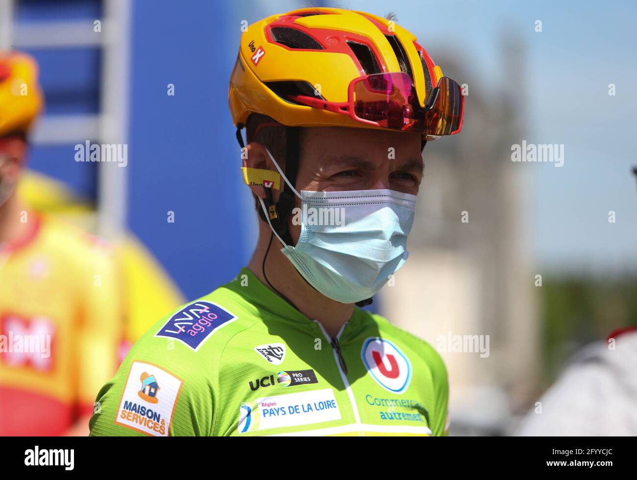 Page 129 4 Race High Resolution Stock Photography And Images Alamy