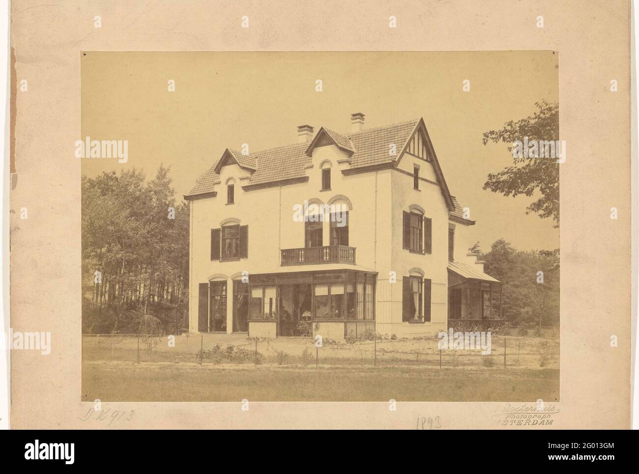 It by H.P. Berlage designed house by D. van Eeden in Bussum; House D