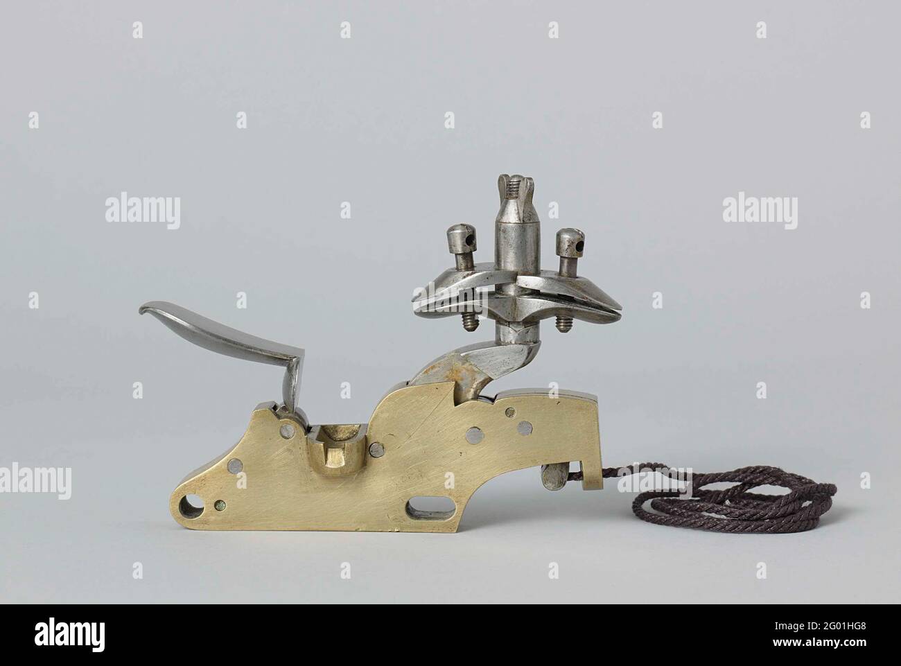 Trigger rope hi-res stock photography and images - Alamy