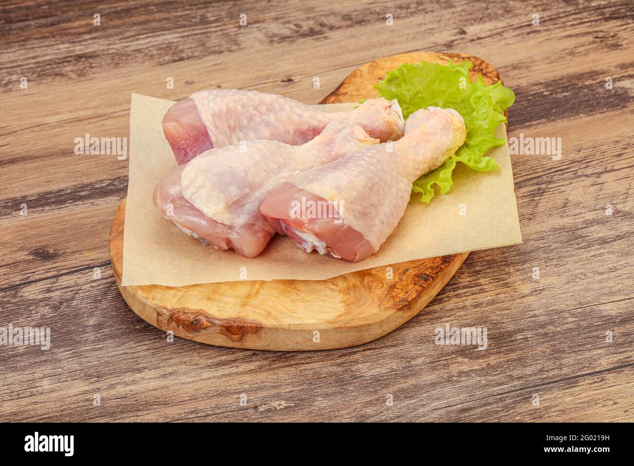 Raw chicken drumsticks ready for cooking Stock Photo - Alamy