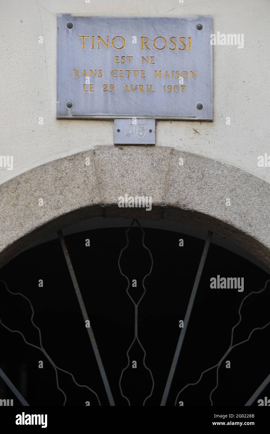 FRANCE. CORSE DU SUD (2A) AJACCIO. MEMORIAL PLAQUE OF FRENCH SINGER, TINO ROSSI'S HOUSE Stock Photo