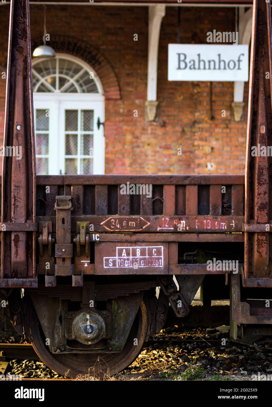 closeup-side-shot-of-rusty-abandoned-goods-train-in-the-railway-station-stock-photo-alamy