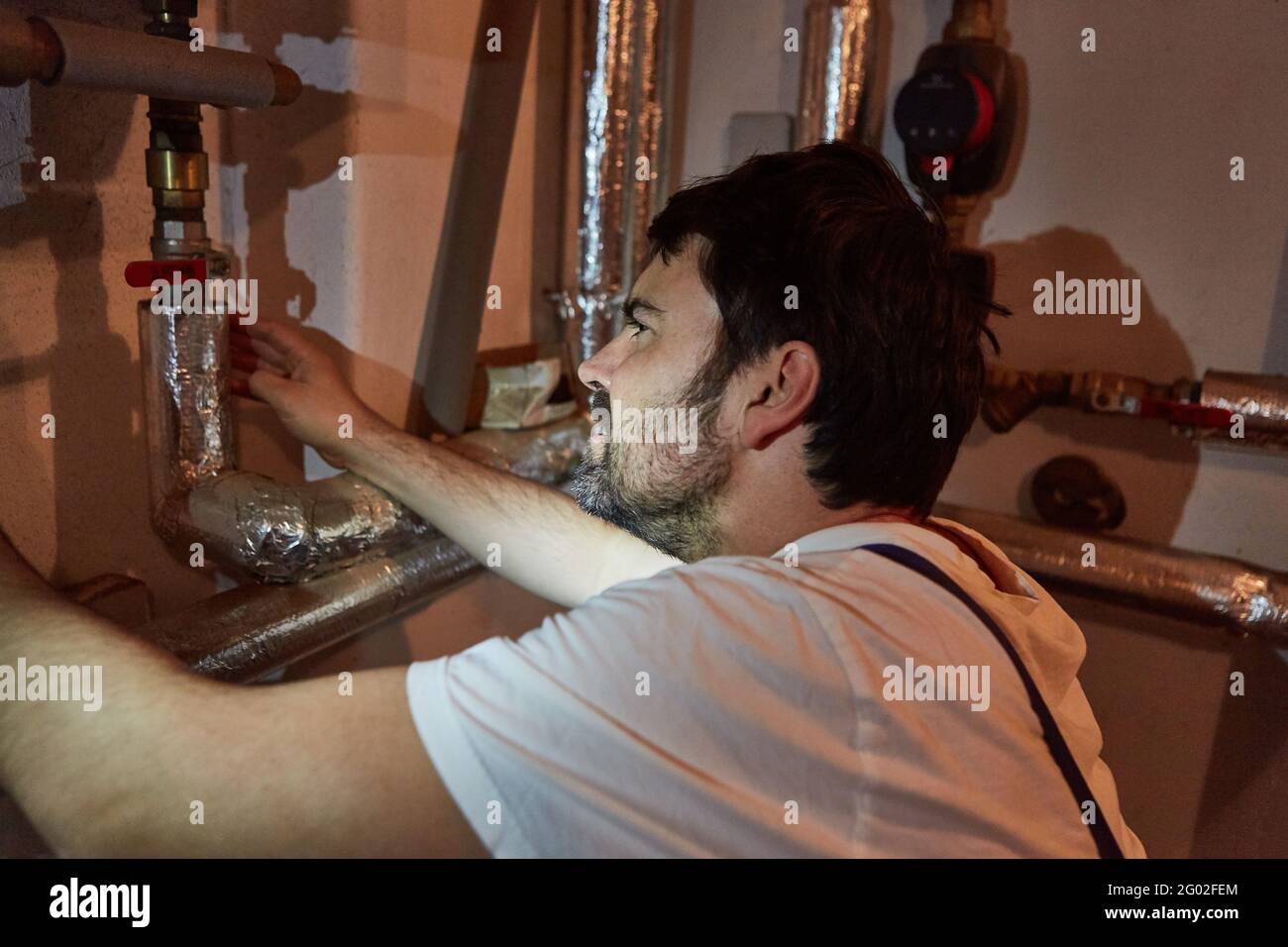 Pipe insulation hires stock photography and images Alamy