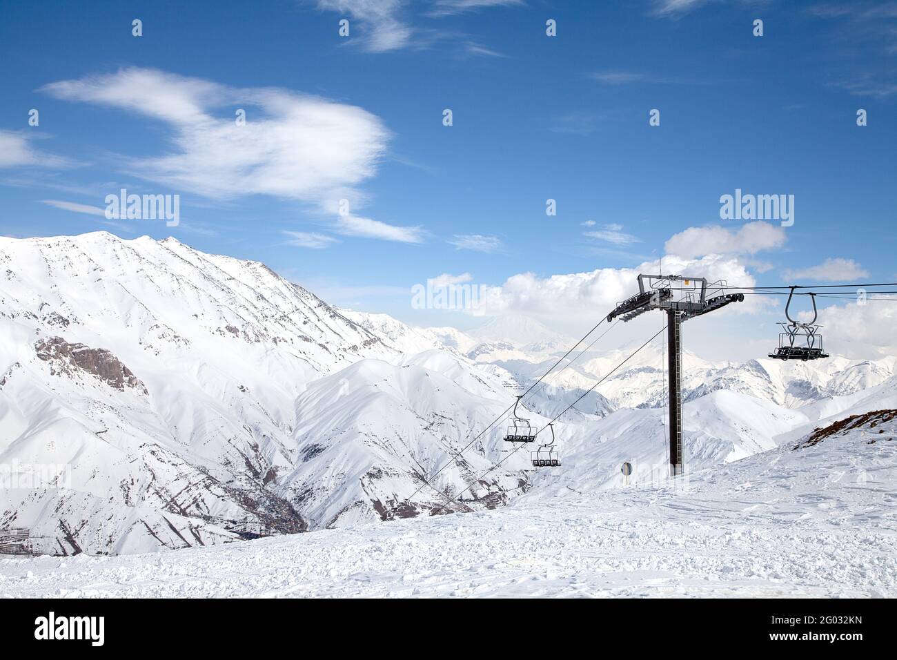 Skifahren in Darbandsar im Iran Stock Photo