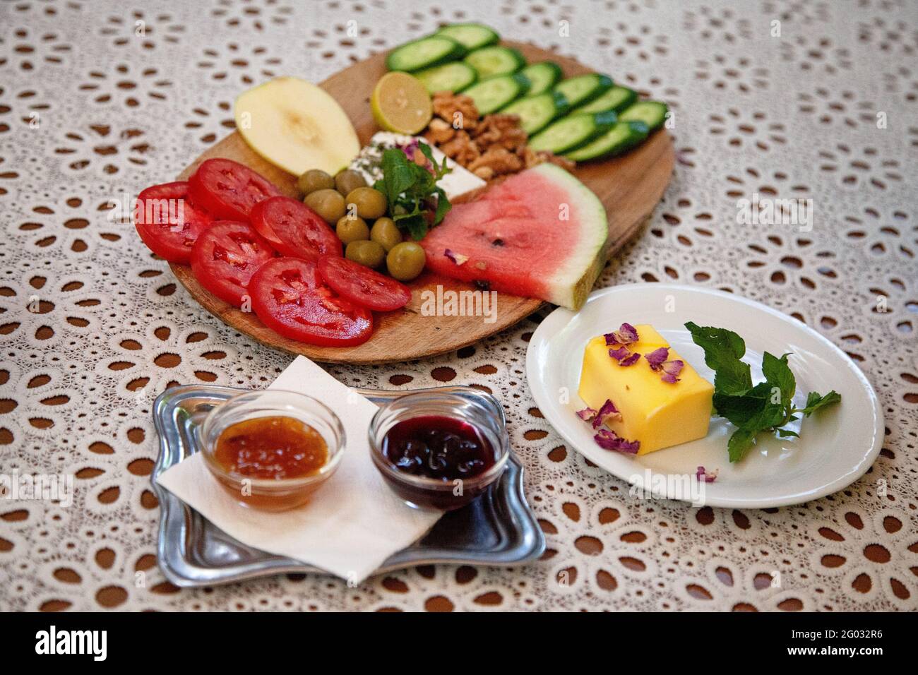 Persisches frühstück in einem Kaffe in Teheran, Iran Stock Photo