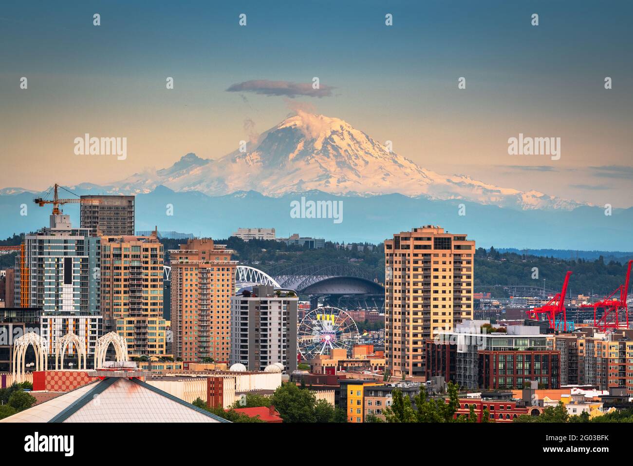 Mt. Rainier viewed from over the skyline of  Seattle, Washington, USA. Stock Photo