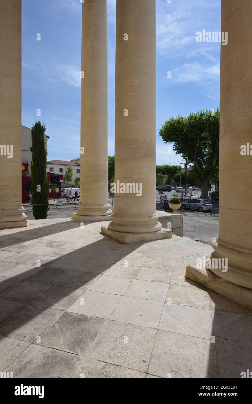 Monumental Classical Columns & Portico of Saint Martin Church, aka Collégiale Saint-Martin, Saint-Remy-de-Provence Provence France Stock Photo