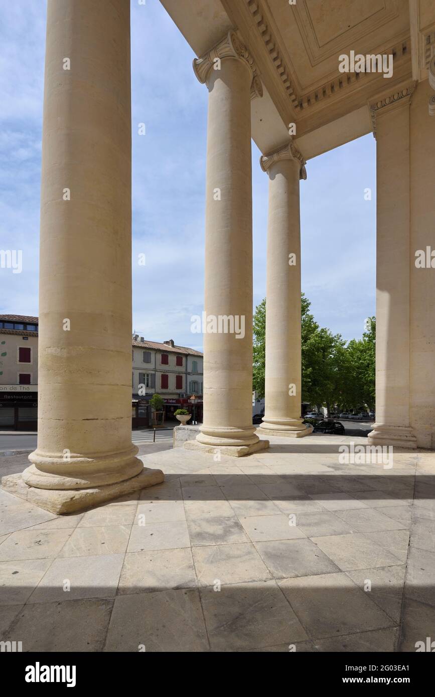 Monumental Classical Columns & Portico of Saint Martin Church, aka Collégiale Saint-Martin, Saint-Remy-de-Provence Provence France Stock Photo