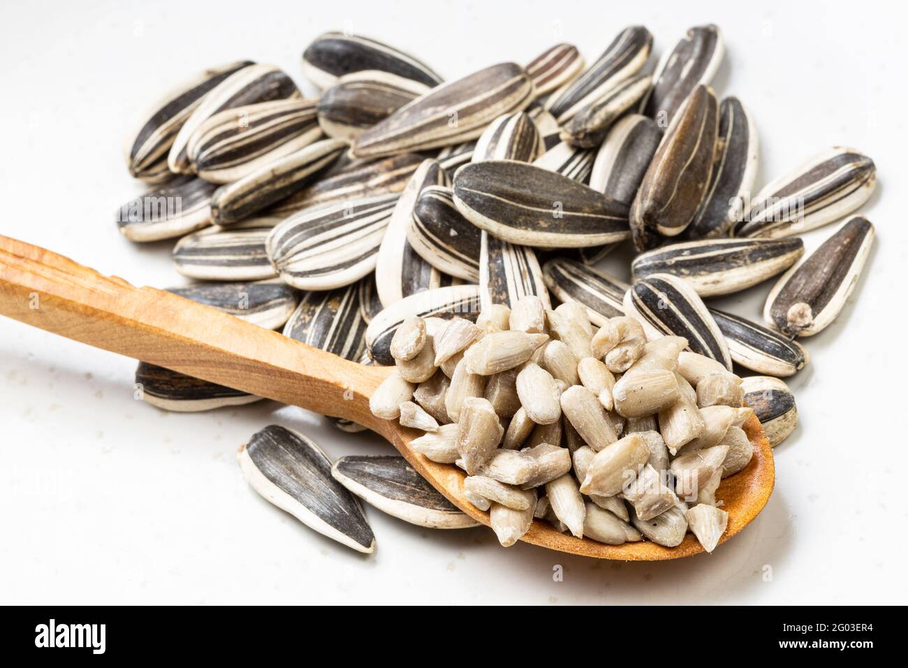 Unshelled sunflower seeds hi-res stock photography and images - Alamy