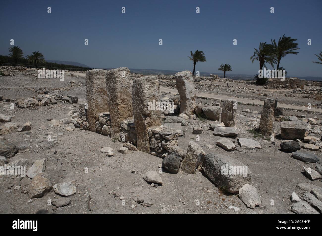 Tel Megiddo Or Armageddon 2 Rows Of 3 Monolithic Pillars Ea Remains Of A Four Room House Dwelling From The Israelite Era 10th 7th Centuries Stock Photo Alamy