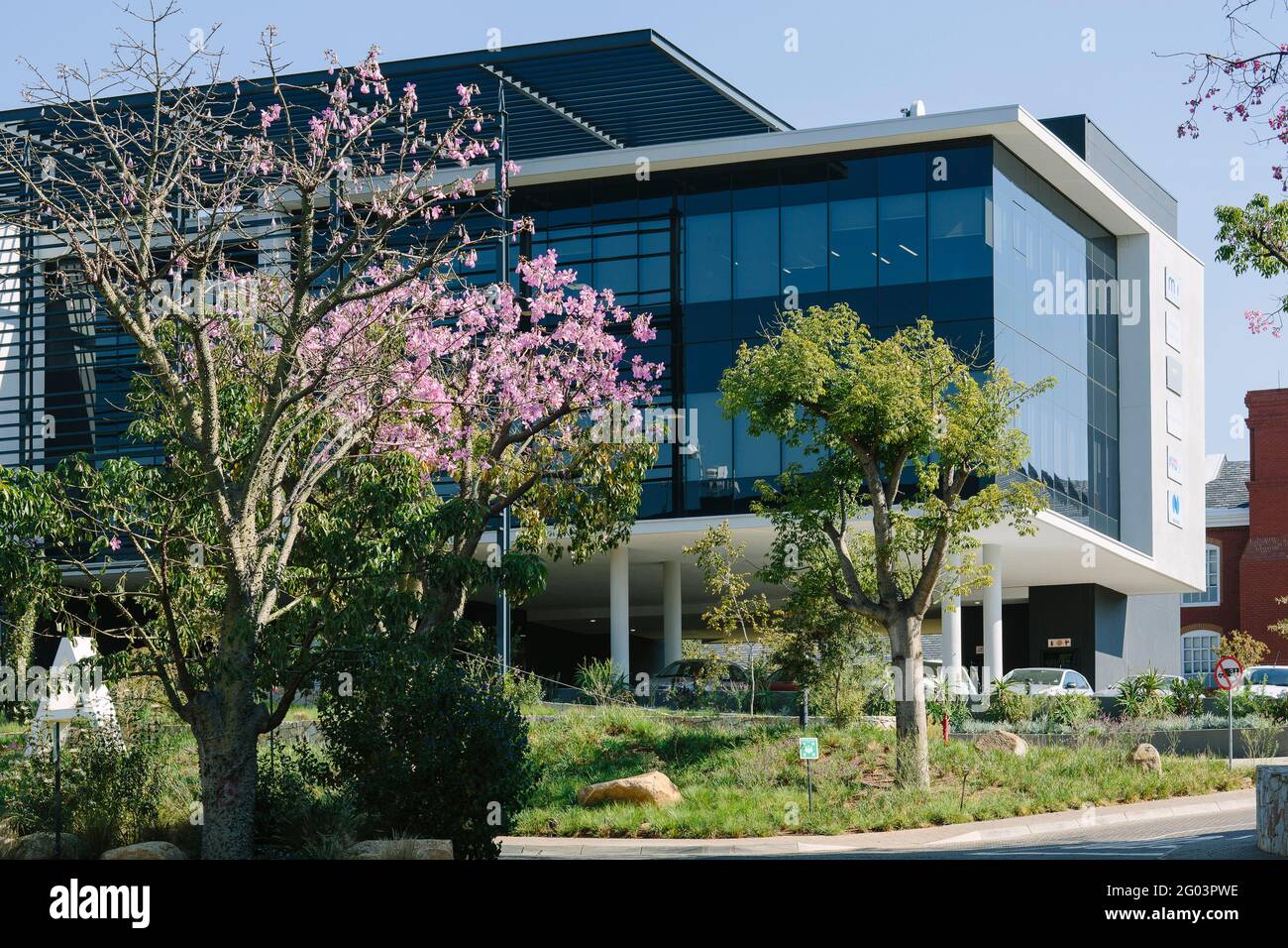 Building A with landscaping. Knightsbridge Office Park, Johannesburg