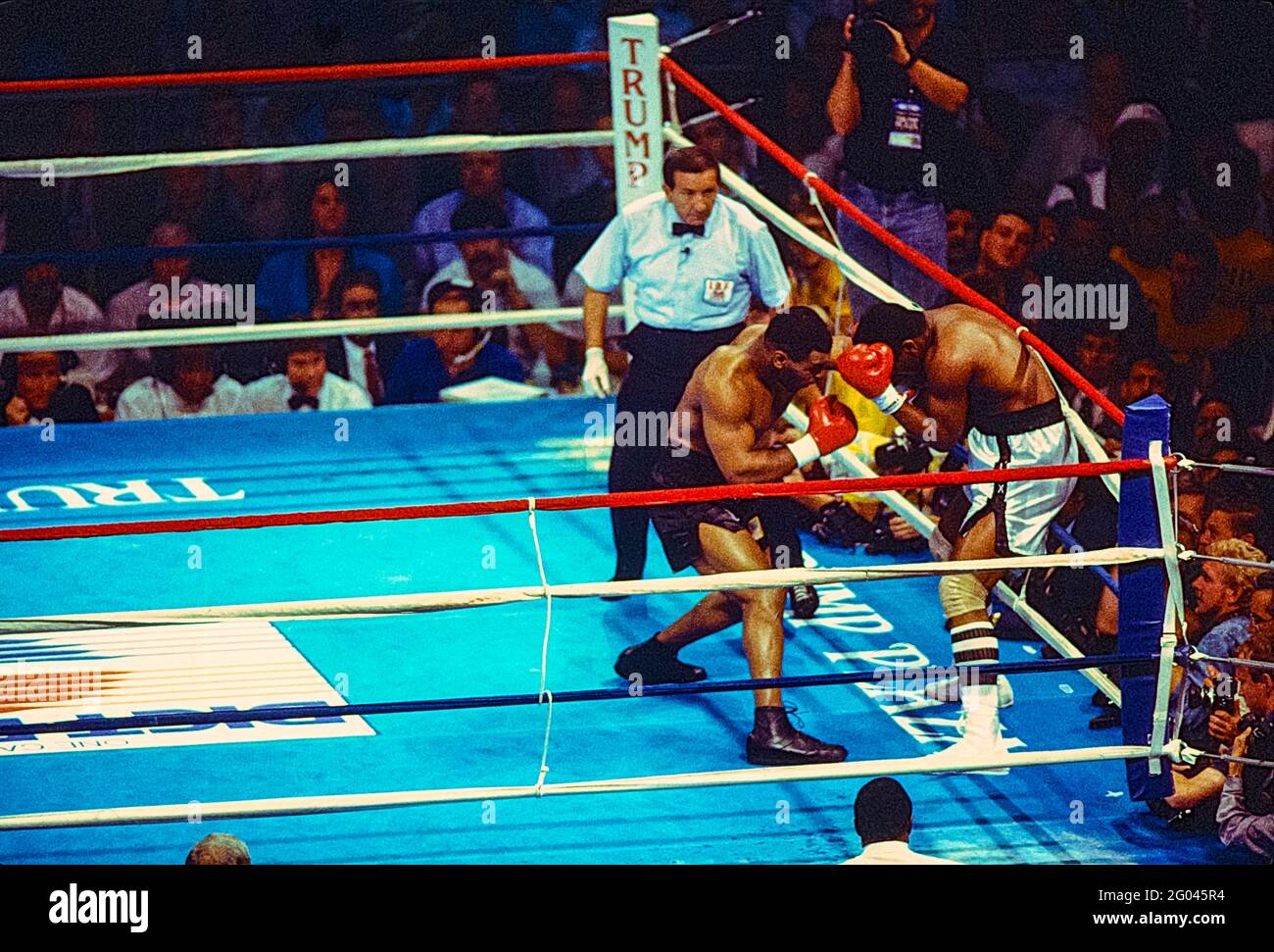 Mike Tyson vs. Michael Spinks in heavyweight championship title fight
