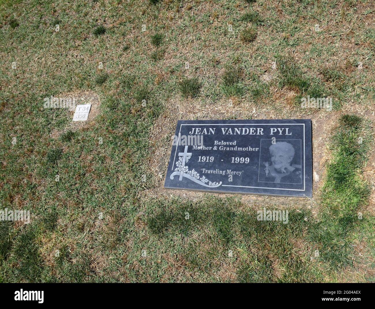 Lake Forest, California, USA 29th May 2021 A general view of atmosphere of actress Jean Vander Pyl's Grave at Ascension Cemetery in Lake Forest, California, USA. She was best known for the voice of Wilma Flintstone of the Hanna-Barbera Cartoon The Flintstones. Photo by Barry King/Alamy Stock Photo Stock Photo