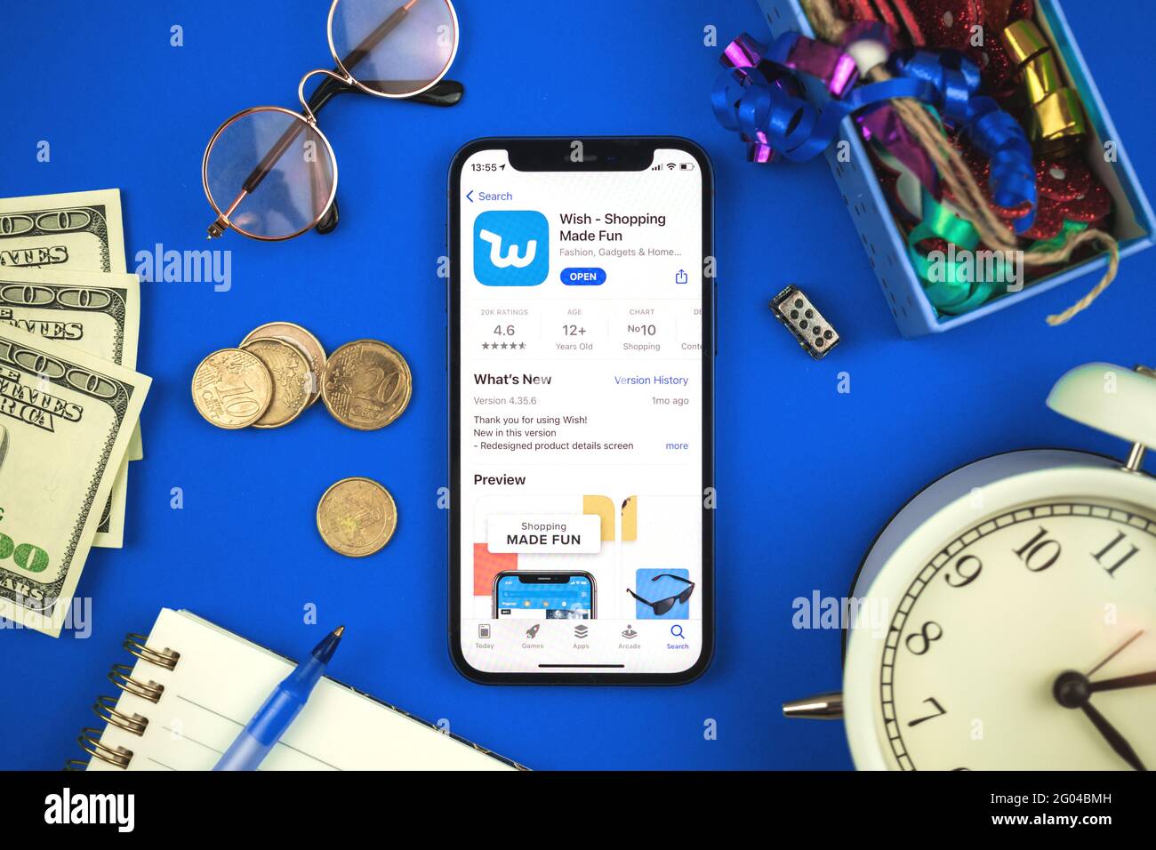 Wish app online commerce hi res stock photography and images Alamy