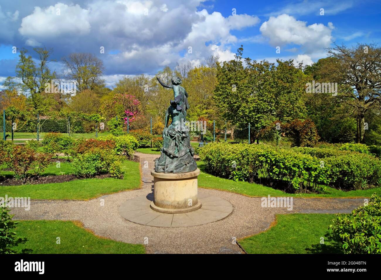 UK,South Yorkshire,Sheffield,Botanical Gardens,Rose Garden & Pan Spirit of The Woods Statue Stock Photo