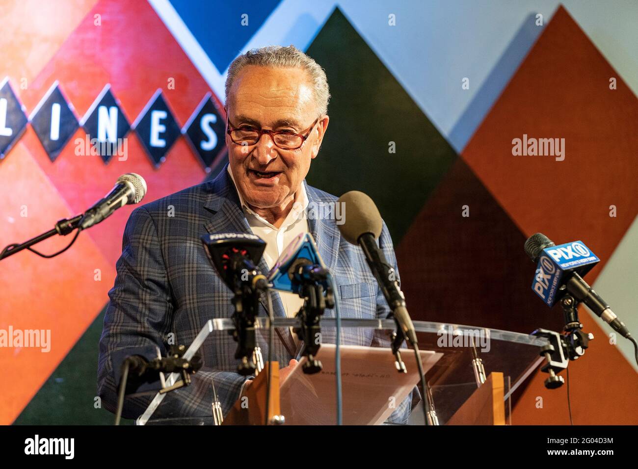 New York, United States. 31st May, 2021. U. S. Senator Charles Schumer speaks at Carolines on Broadway comedy club re-opening after pandemic ceremony. Senator Charles Schumer lauded Safe our Stages (SOS) bill passed by Senate to help cultural venues to survive pandemic. He also cracked few jokes saying it is comedy club he does not have a choice but say them. (Photo by Lev Radin/Pacific Press) Credit: Pacific Press Media Production Corp./Alamy Live News Stock Photo