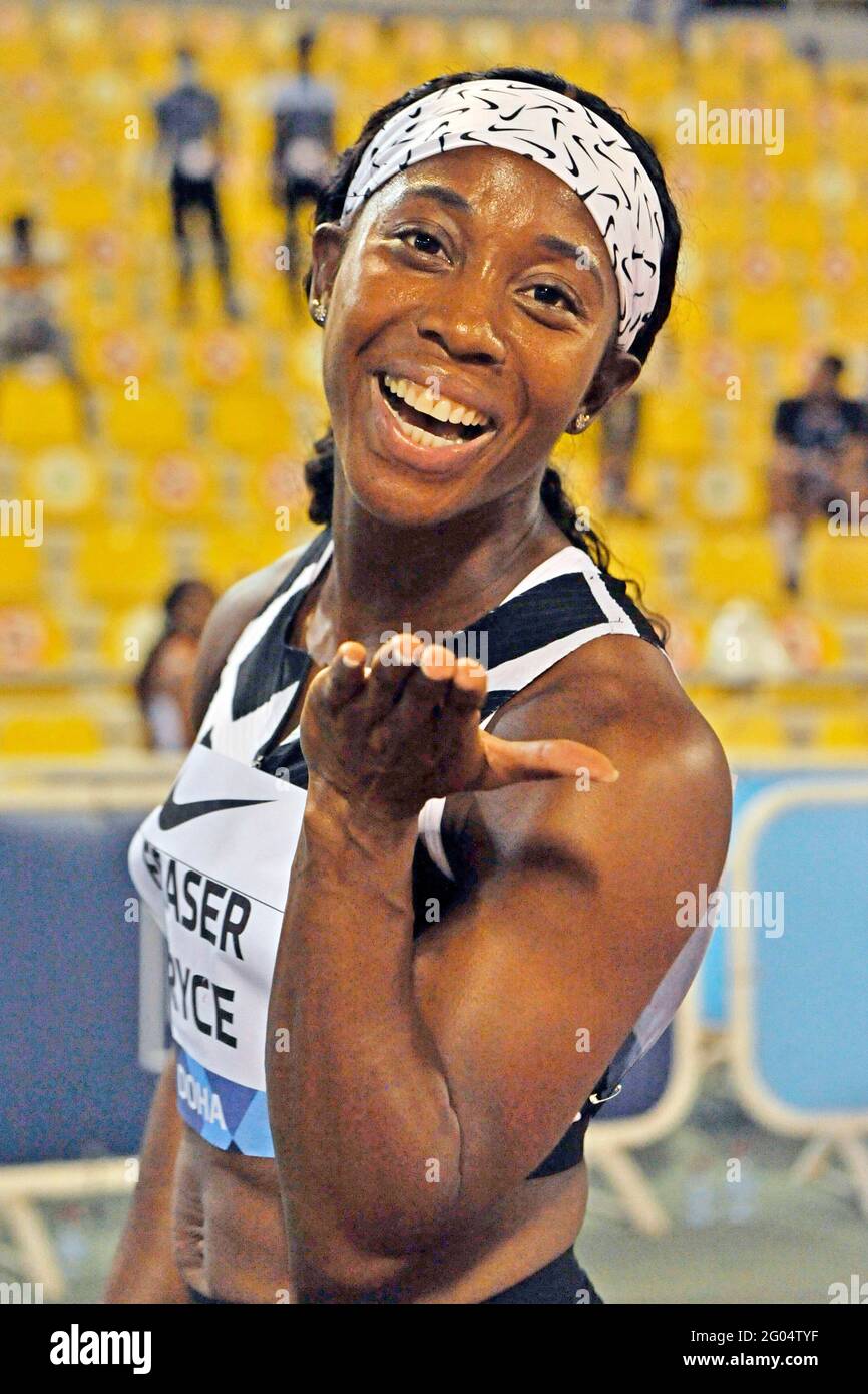Shelly-Ann Fraser-Pryce (JAM) poses after winning the women's 100m in ...