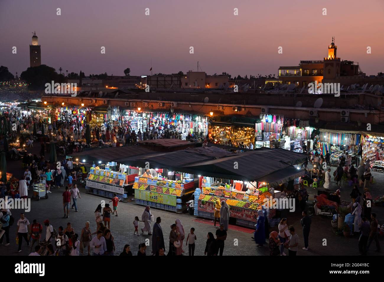 The vibrant Jemaa el-Fnaa square at twilight, Marrakesh MA Stock Photo