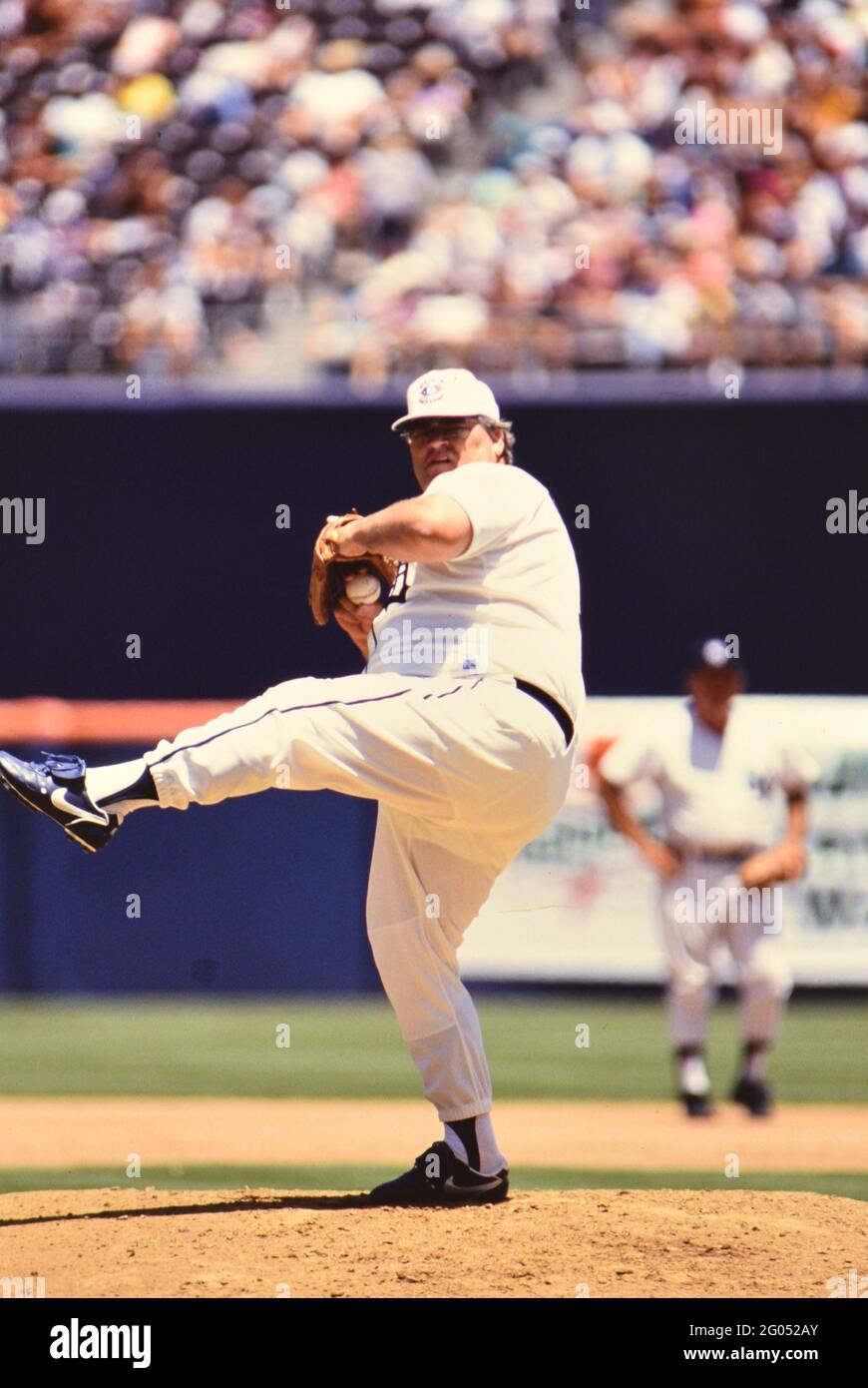 Former Detroit Tigers pitcher Denny McLaiin participates in an old-timers game at the 1992 MLB All-Star game  -- Please credit photographer Kirk Schlea Stock Photo