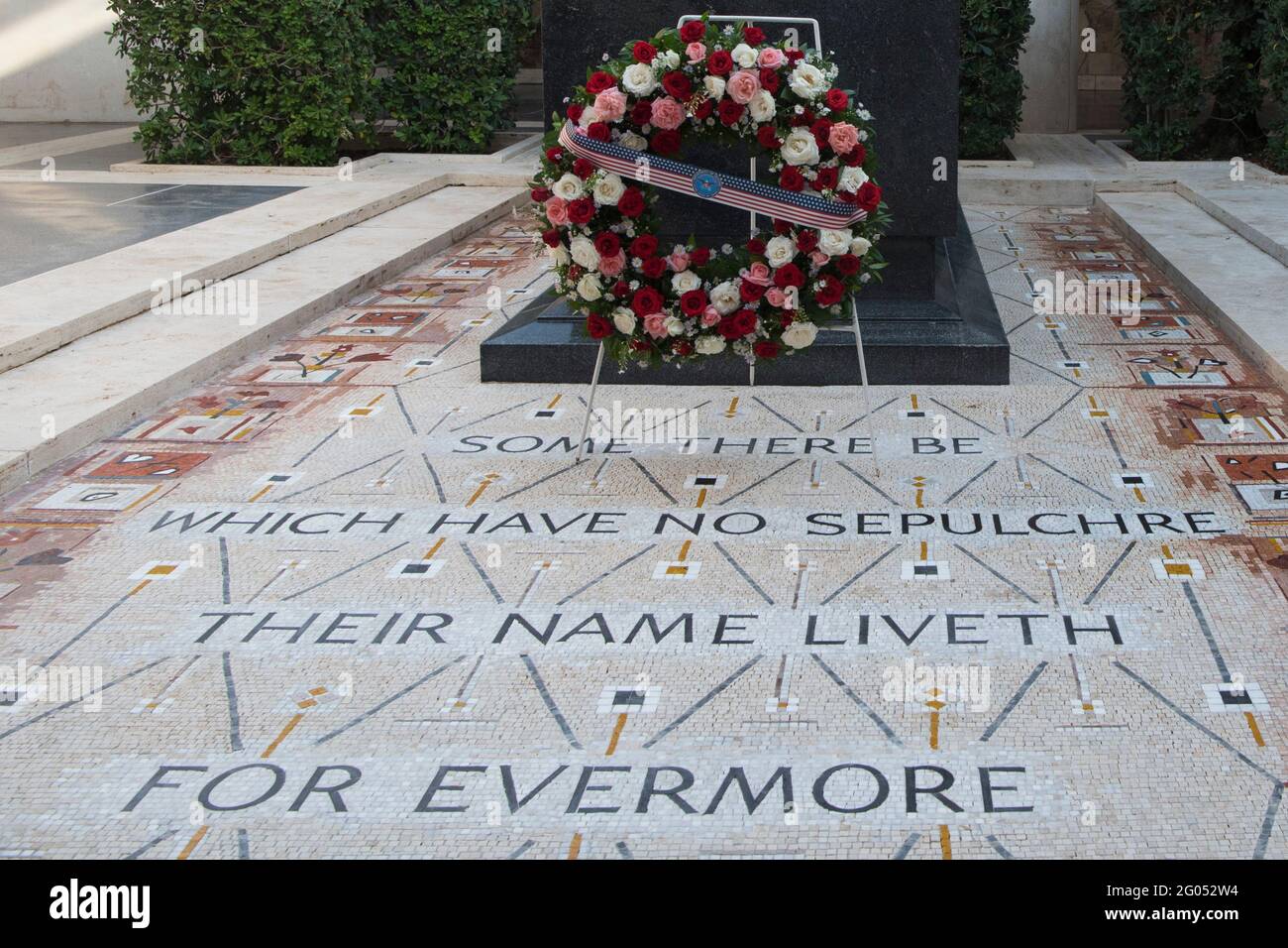 Reportage:  Defense Secretary Dr. Mark T. Esper lays a wreath at the North African American Cemetery and Memorial, Carthage, Tunisia, Sept. 30, 2020. Stock Photo