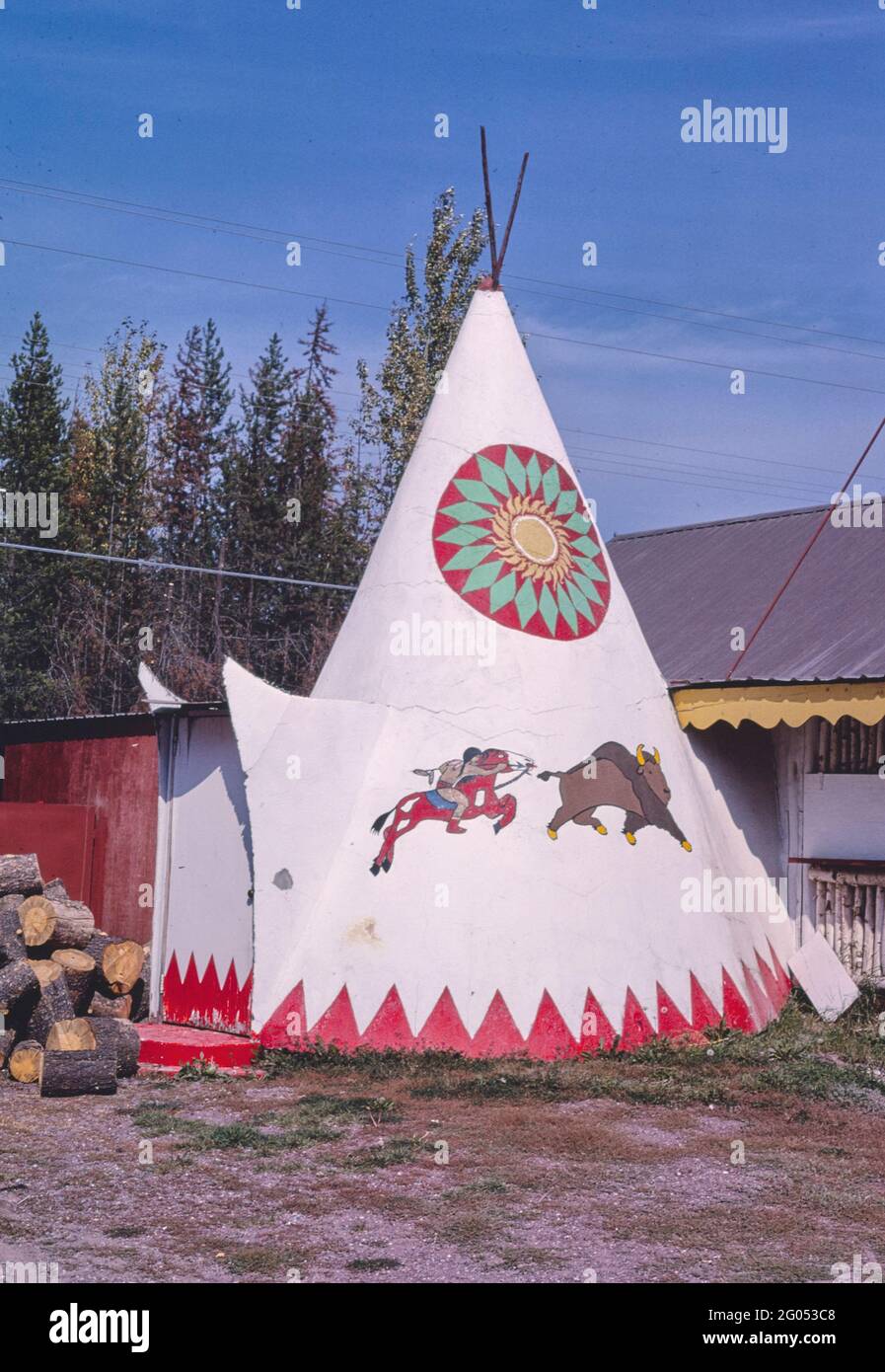 1980s United States -  Teepee BBQ at The Huckleberry Patch, Route 2, Hungry Horse, Montana 1987 Stock Photo