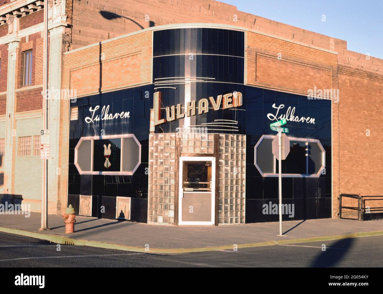 1980s America Lulhaven Bar, Merrill Avenue, Glendive, Montana 1987