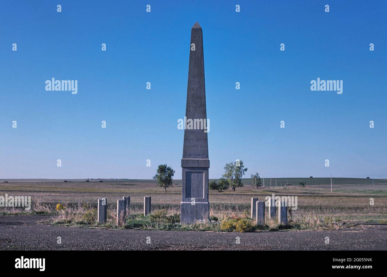 1980s America -   Sakakawea Monument, Route 1806, Mobridge, South Dakota 1987 Stock Photo