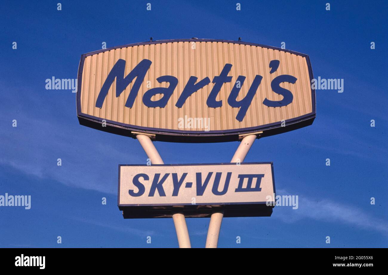 Historical drive in movie theatre hires stock photography and images