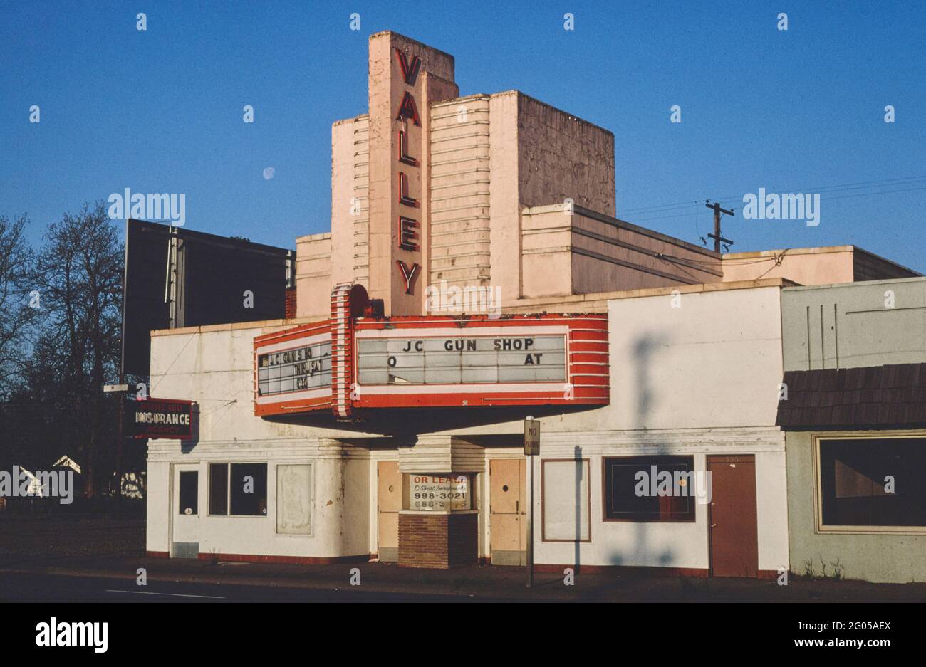 1980s America Valley Theater, Junction City, Oregon 1980 Stock Photo