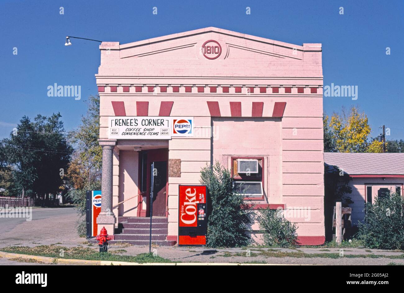 1980s United States -  Renee's Corner Cafe (bank), facade, Route 52 and Main Street, Sawyer, North Dakota 1987 Stock Photo