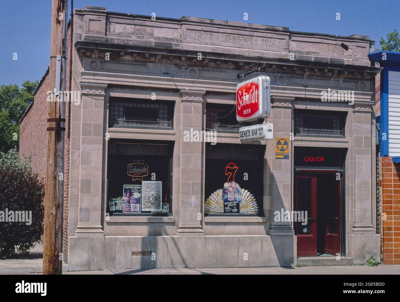 1980s America Gene's Bar, Emery, South Dakota 1980 Stock Photo Alamy