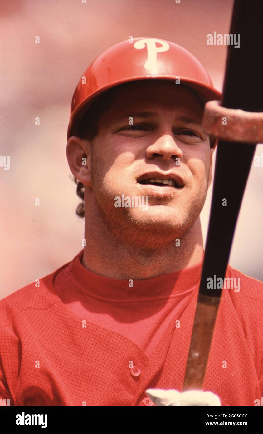 Mlb player using batting donut hires stock photography and images Alamy