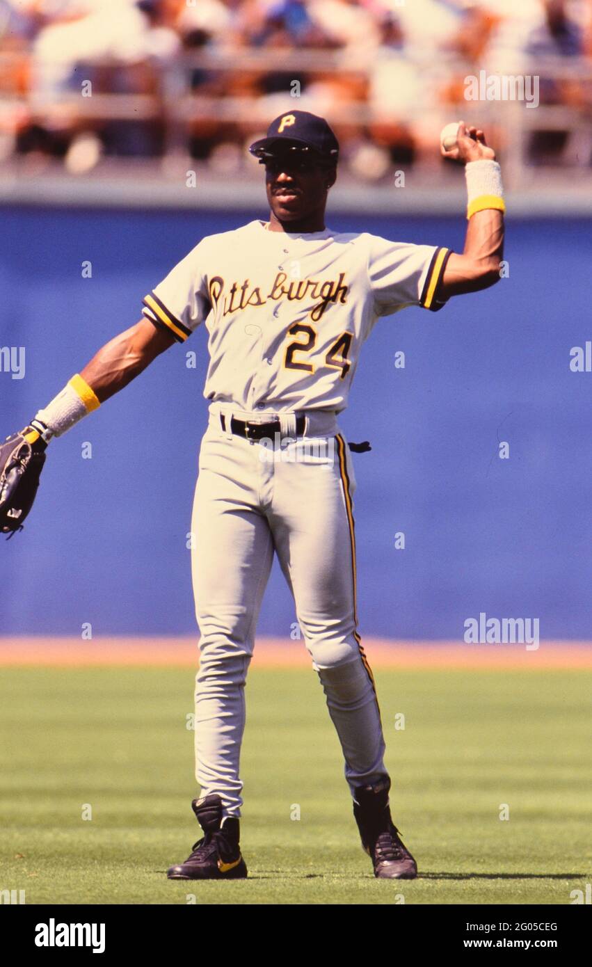 Barry bonds pirates hi-res stock photography and images - Alamy