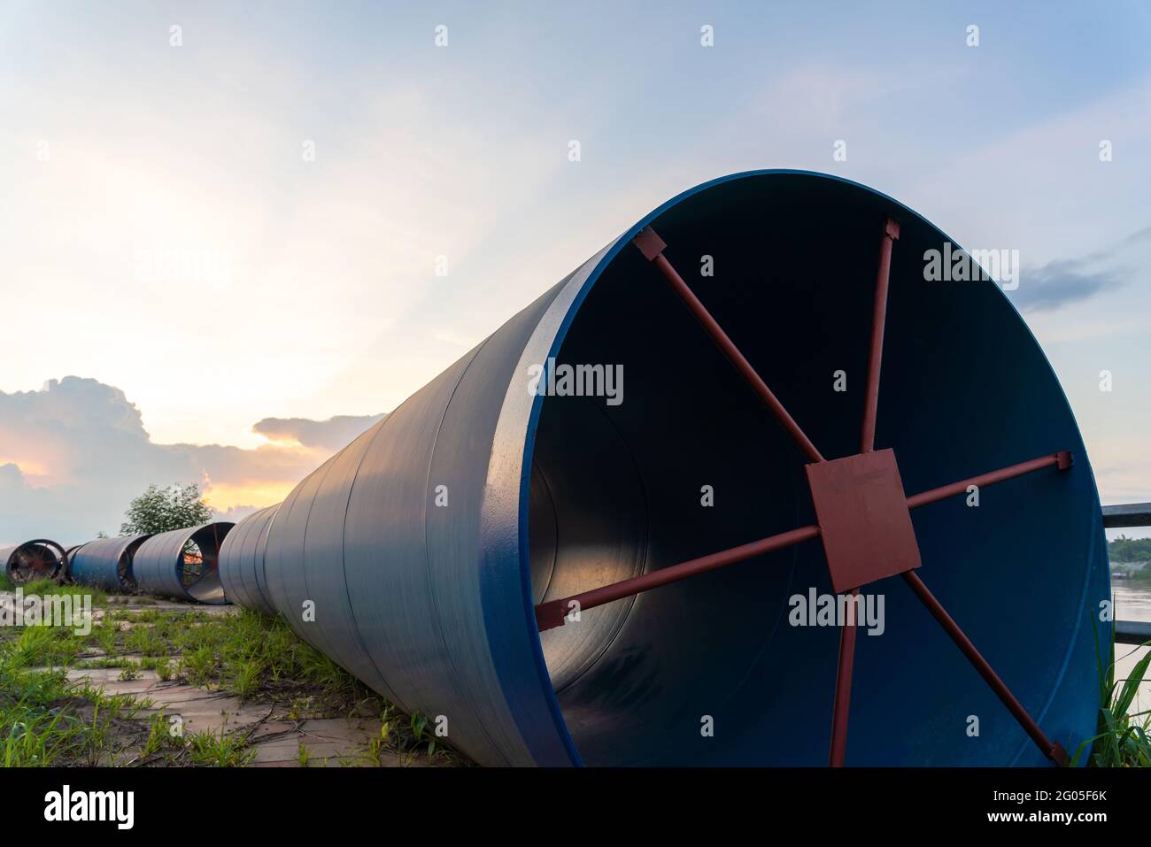 Pipeline corrosion protection hi-res stock photography and images - Alamy