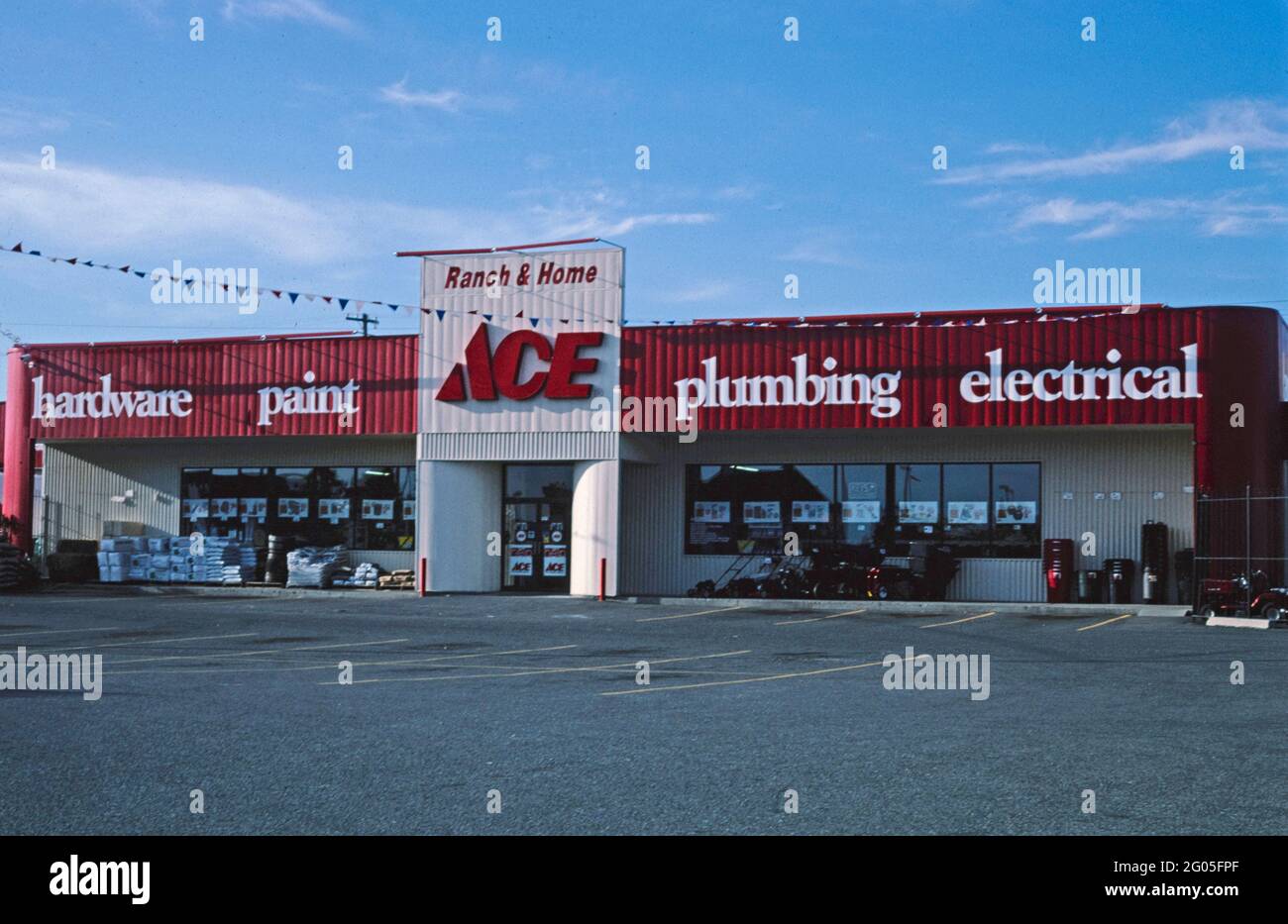 2000s America ACE Hardware, Post Falls, Idaho 2004 Stock Photo Alamy