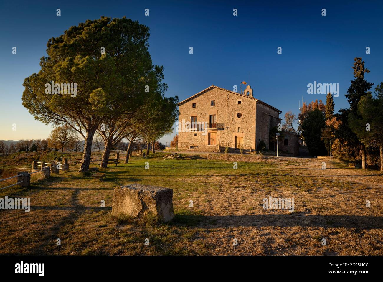 Hermitage of Sant Adjutori d'Olost, in a winter sunset (Lluçanès, Osona, Catalonia, Spain) ESP: Ermita de Sant Adjutori d'Olost, en un atardecer Stock Photo
