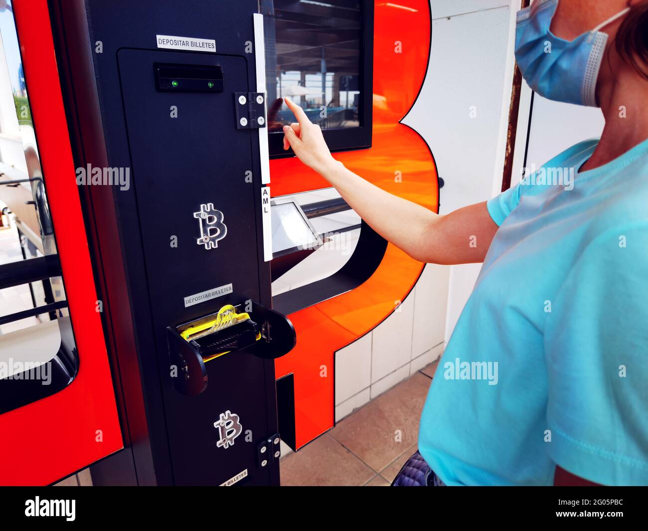 Bitcoin Atm High Resolution Stock Photography And Images Alamy